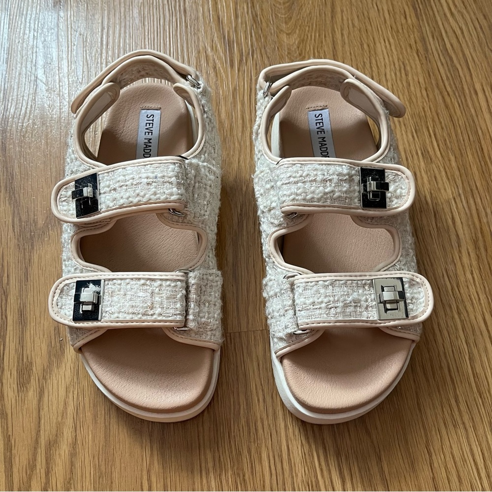 Like New! Steve Madden MARGIE beige sandal - dad sandal